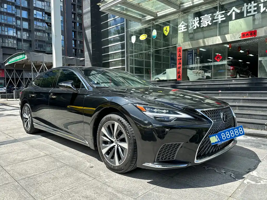 Lexus LS 2021 500h