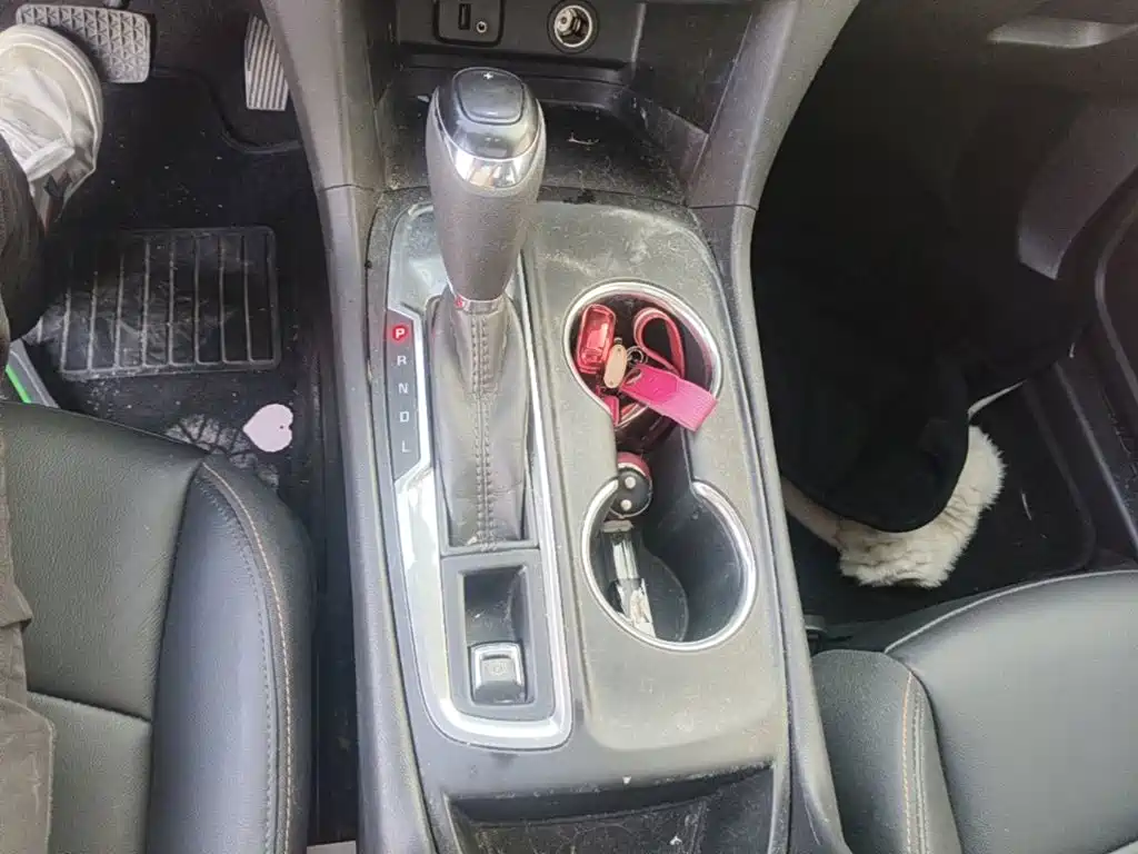 Chevrolet Equinox — миниатюра 14