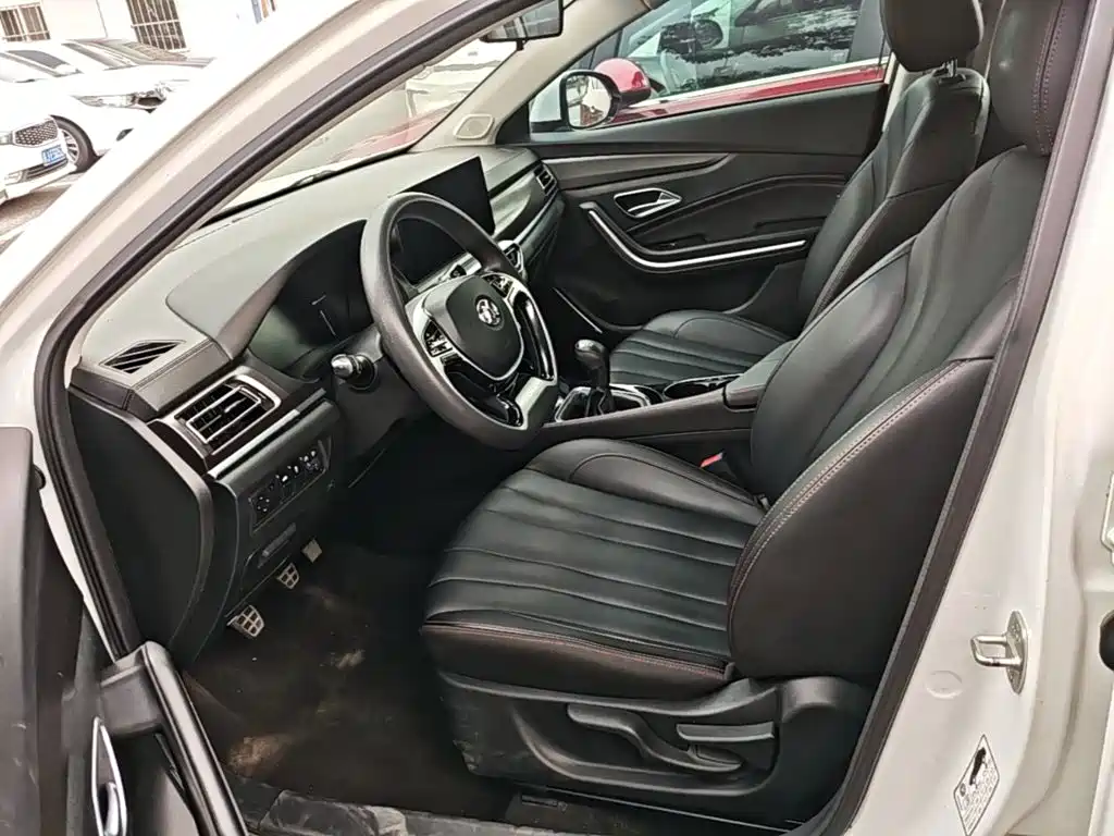 BAIC U7 — миниатюра 15