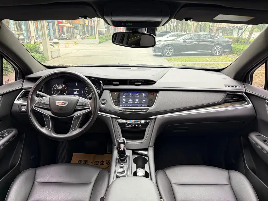 Cadillac XT5 2021 2.0T Luxury