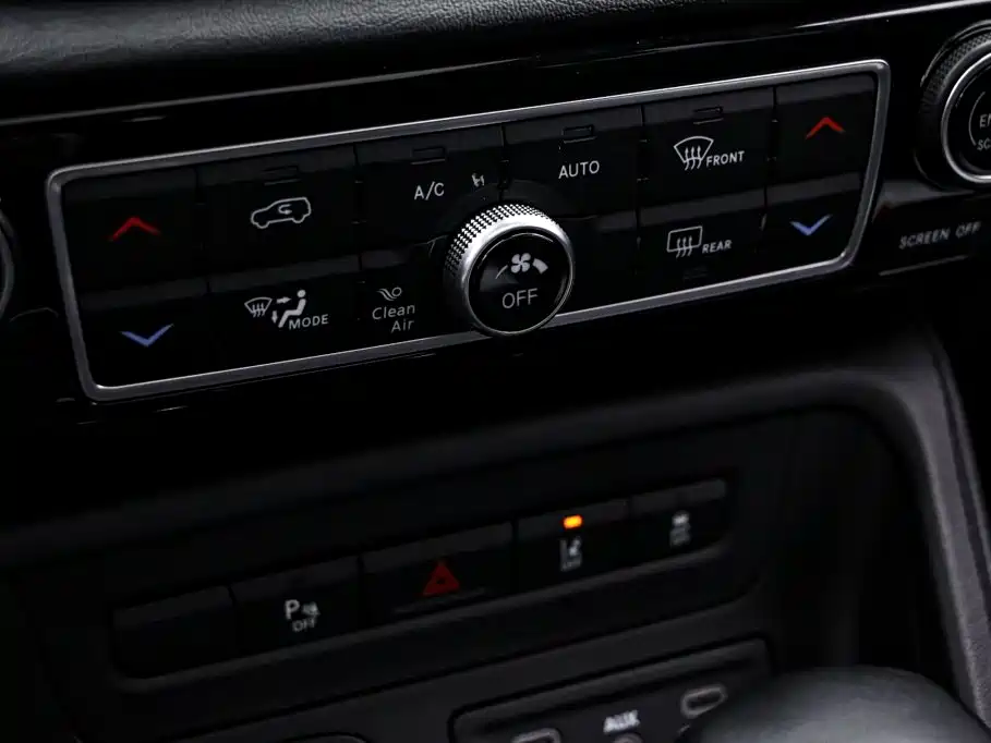 Jeep Grand Commander — миниатюра 9