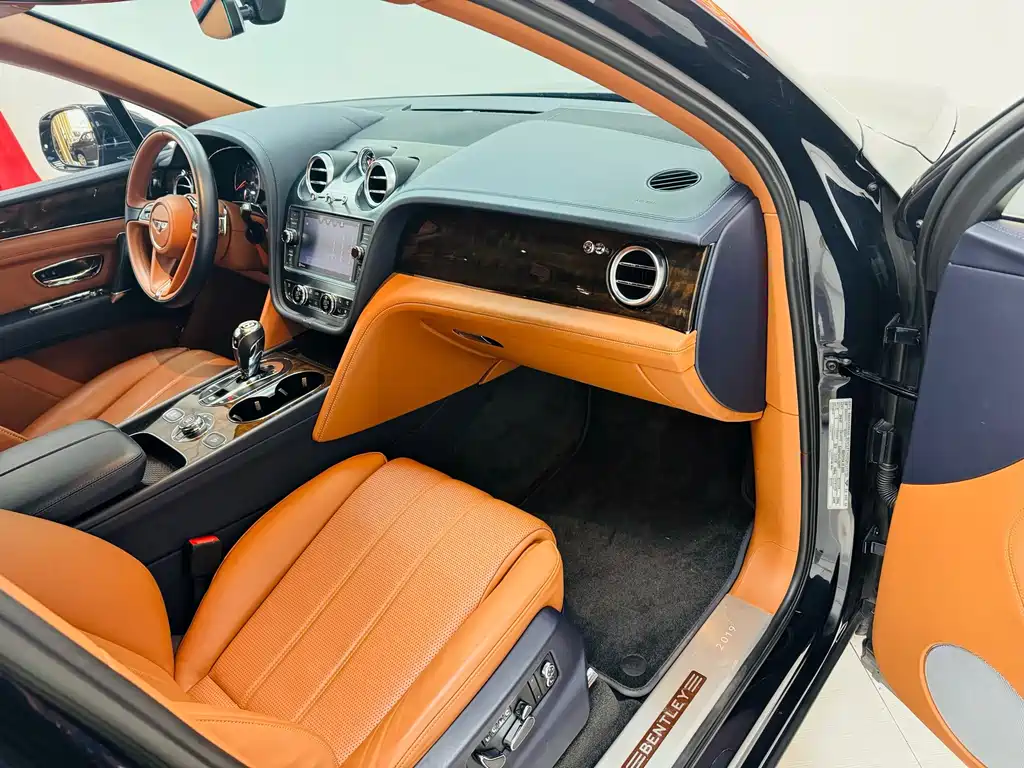 Bentley Bentayga — фотографии объявления, Фото 7
