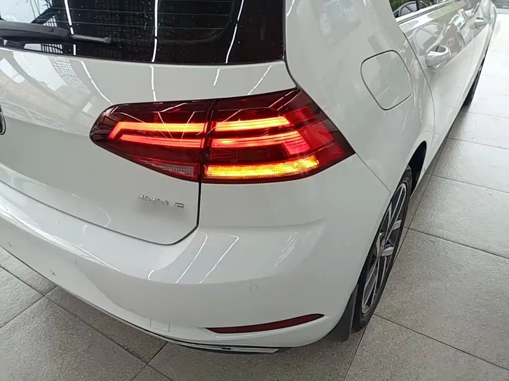 Volkswagen Golf — миниатюра 8