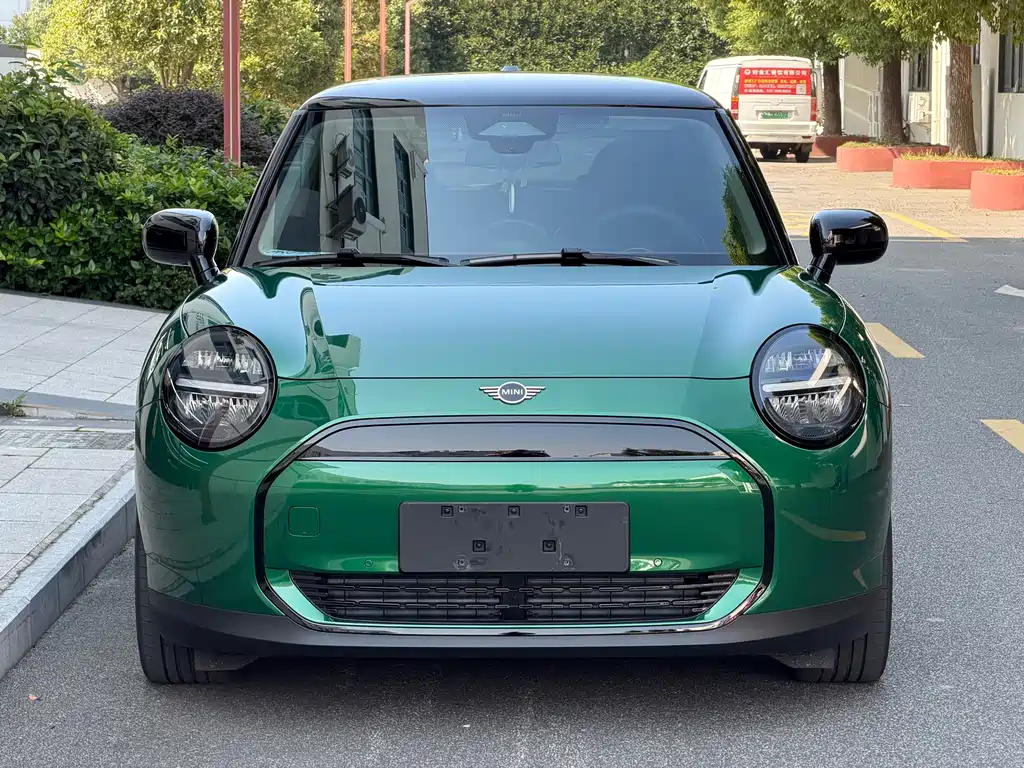 MINI MINI COOPER EV — миниатюра 2