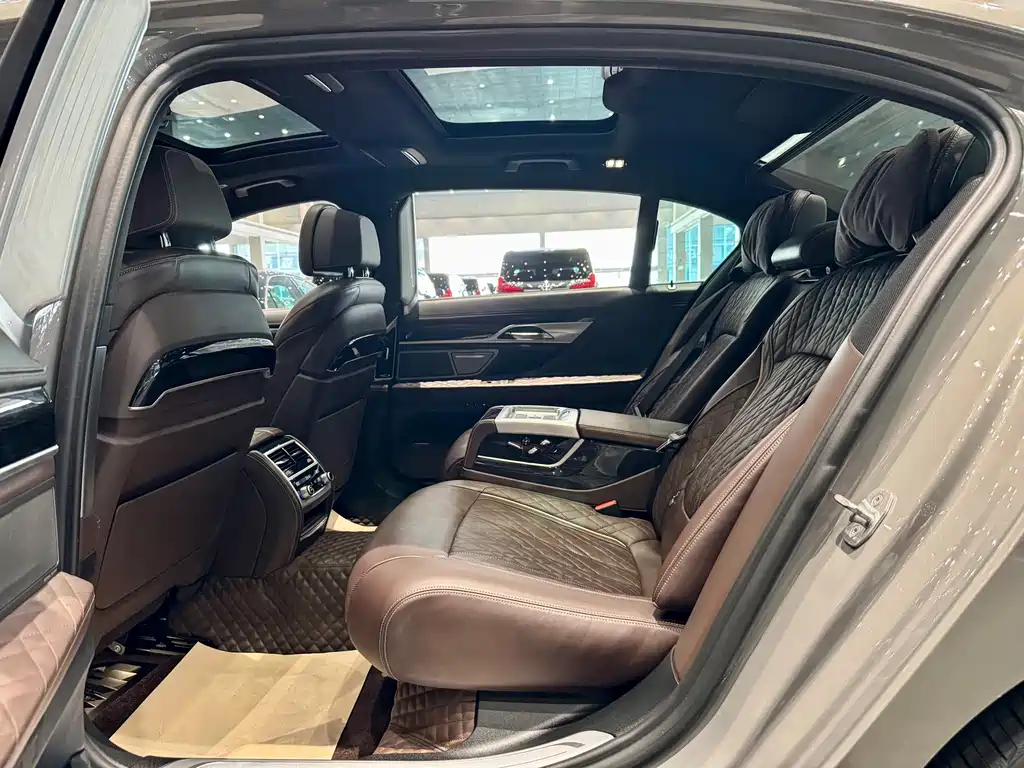 BMW 7 Series 7 2019 740Li Lead M Sport
