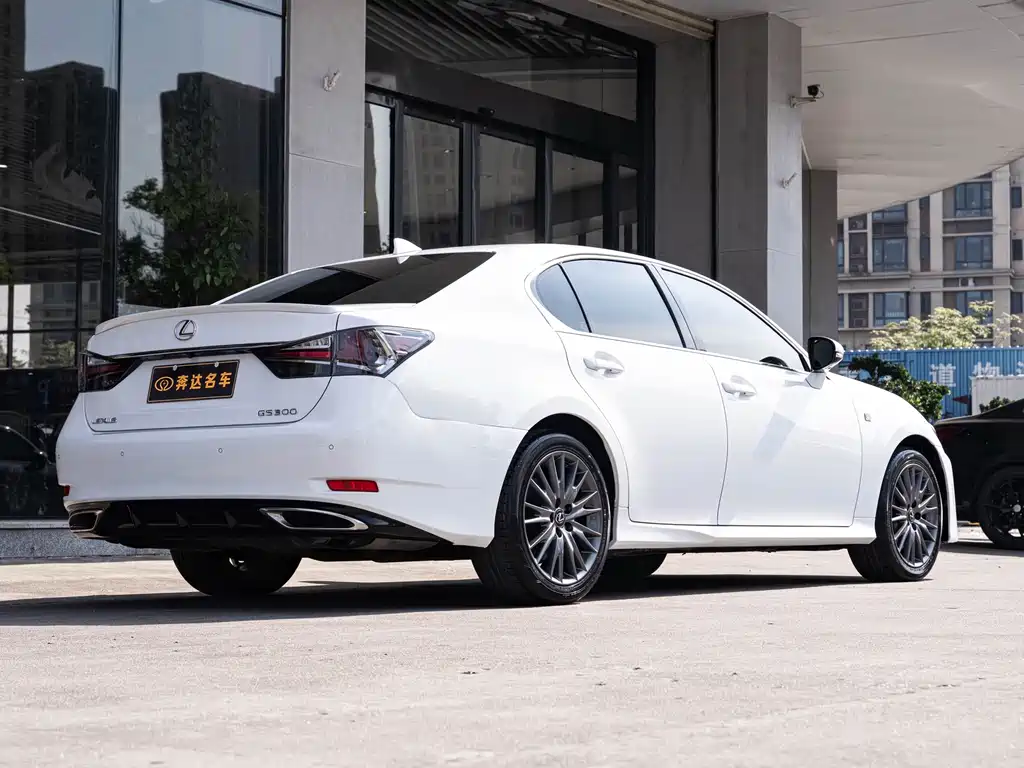 Lexus GS — миниатюра 3