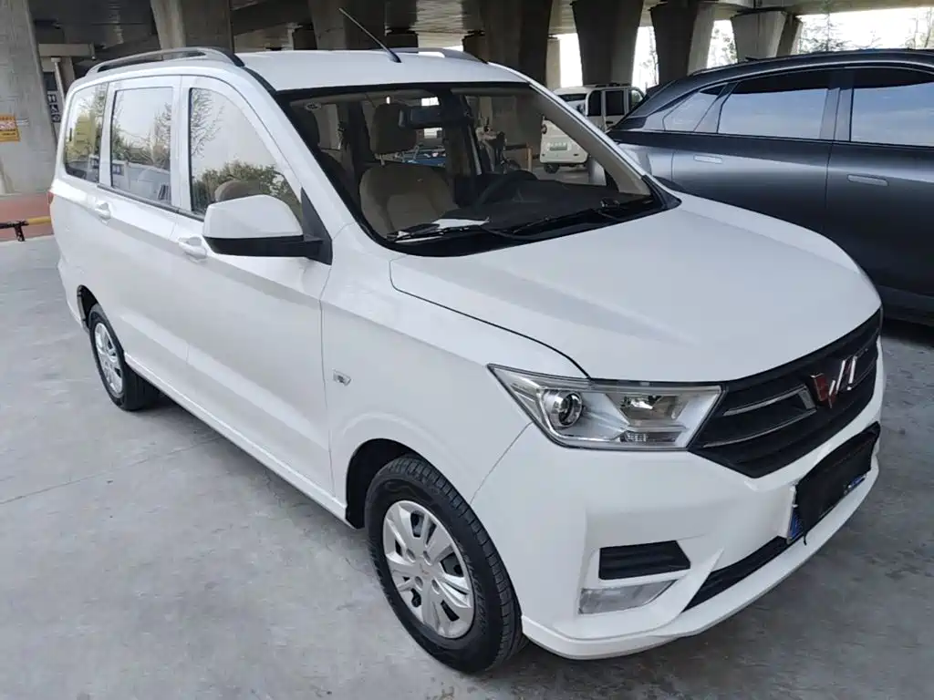 Wuling Hongguang — миниатюра 4