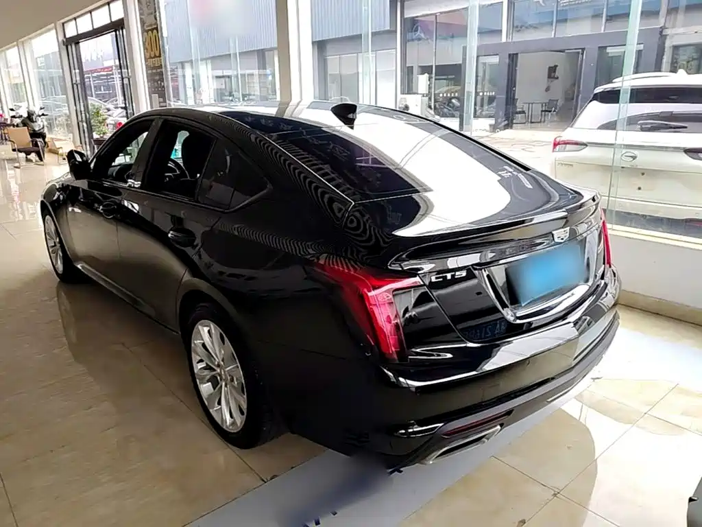 Cadillac CT5 — миниатюра 5