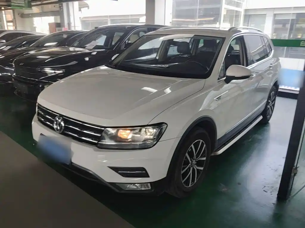 Volkswagen Tiguan L — миниатюра 2