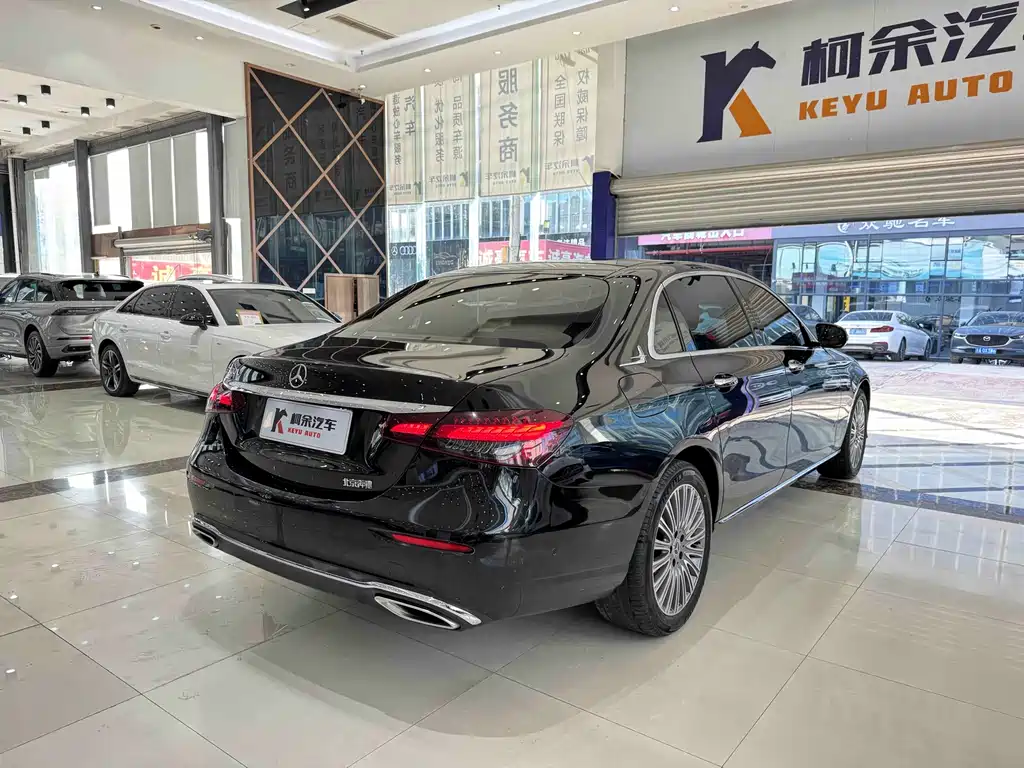 MERCEDES-BENZ E CLASS