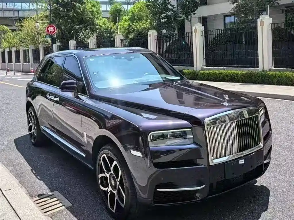 Rolls-Royce Cullinan 2018 мест