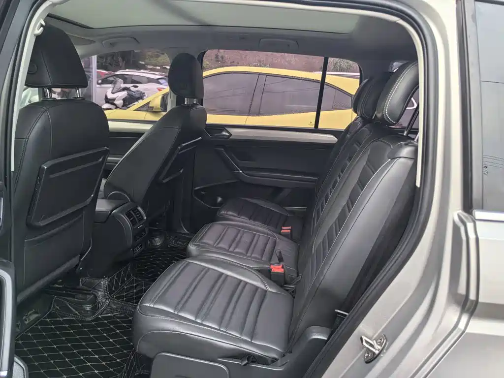 Volkswagen Touran — миниатюра 16