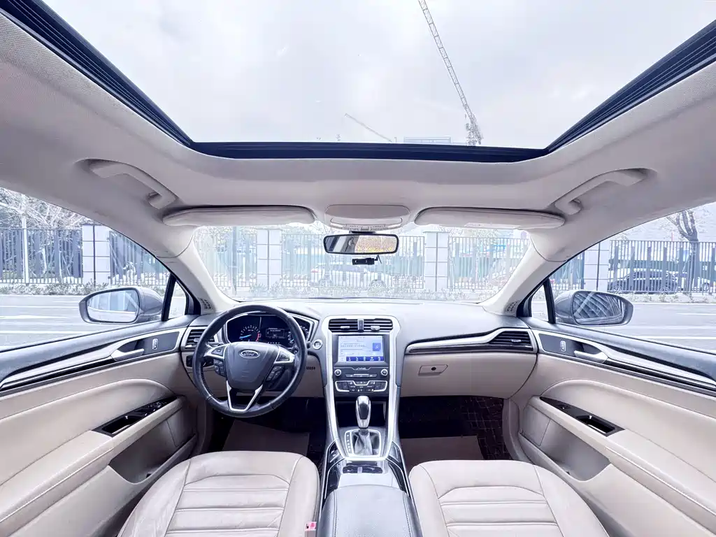 Ford Mondeo 2013 2.0L GTDi200 Fashion