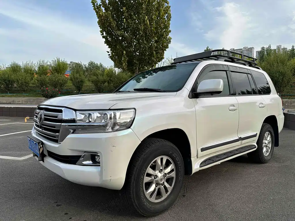 Купить Toyota Land Cruiser