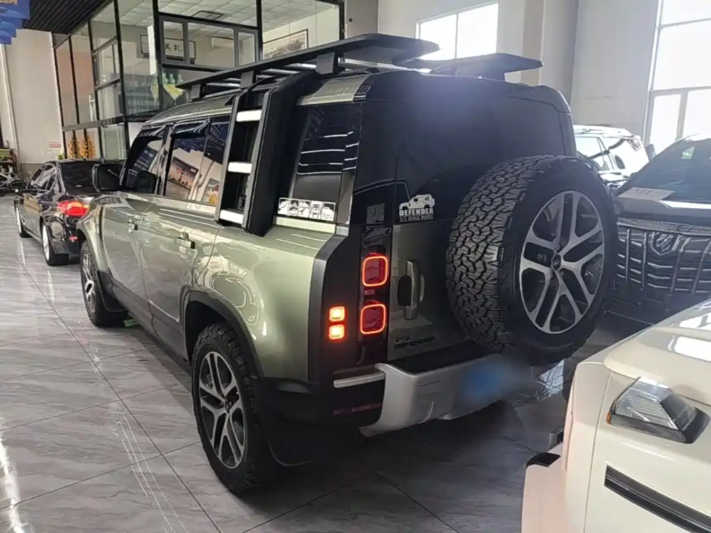 Land Rover Defender — миниатюра 5