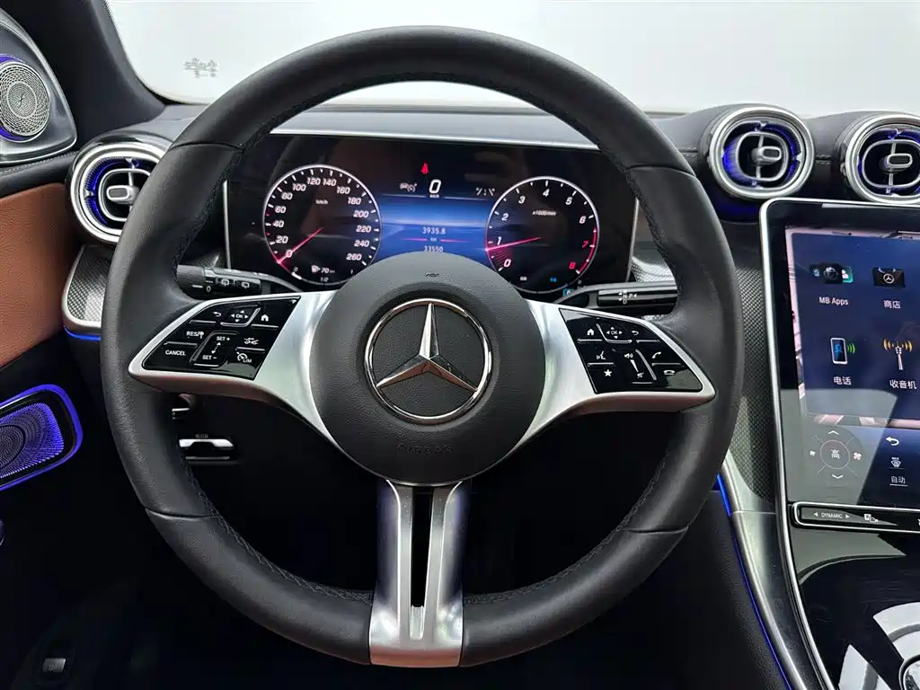Mercedes-Benz GLC 2023 GLC 260 L 4MATIC 7 мест