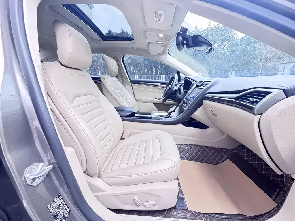 Ford Mondeo 2013 2.0L GTDi200 Fashion