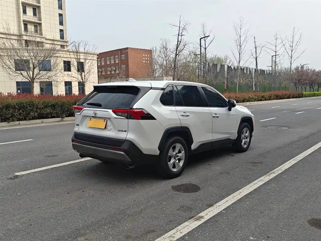 TOYOTA RAV4 RONGFANG