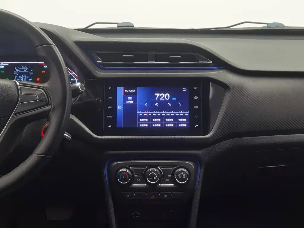 Chery New Energy Tiggo 3xe — миниатюра 12