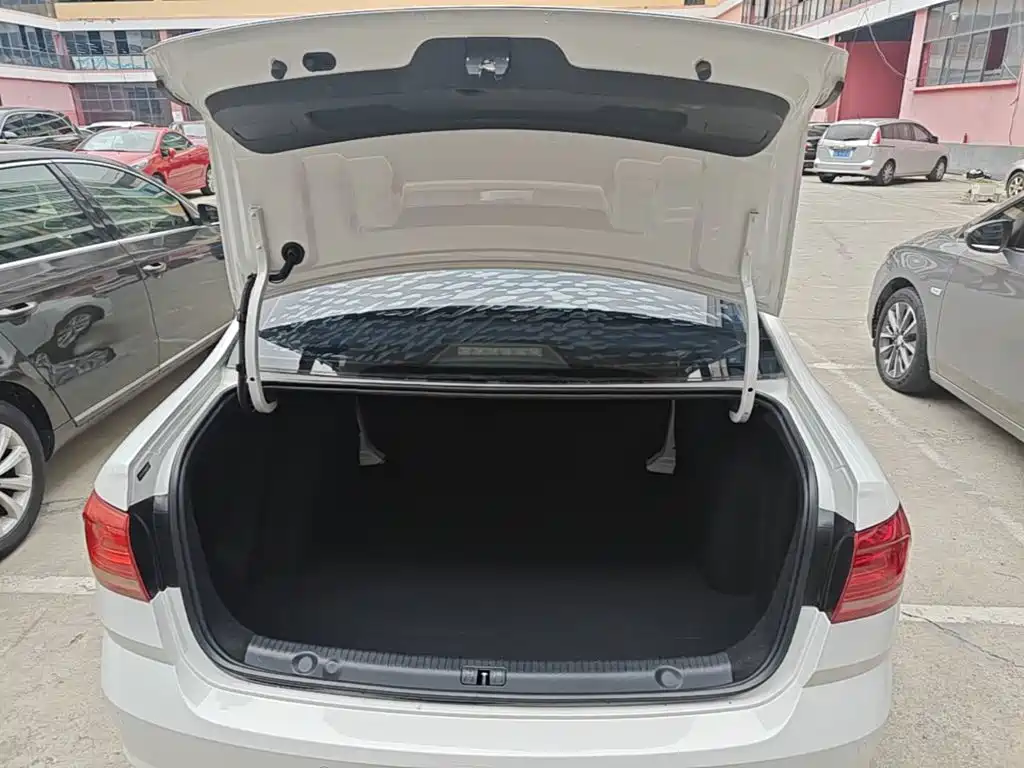 Volkswagen Lavida — миниатюра 19