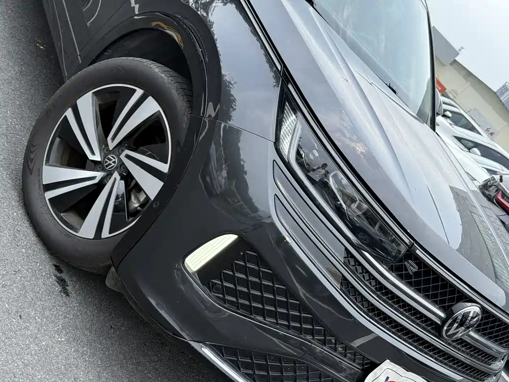 Volkswagen Tavendor 2023 380TSI R-Line