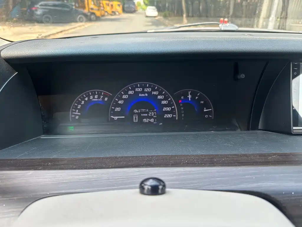 Honda Elysion — миниатюра 7