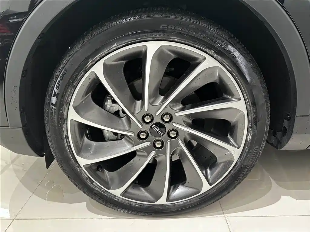 Lincoln Nautilus 2021 2.7T