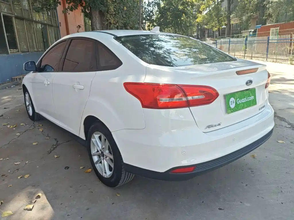 Ford Focus — миниатюра 5