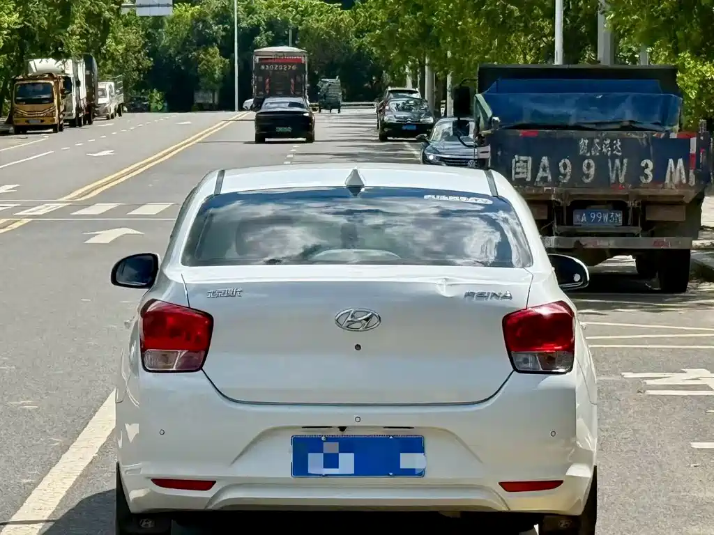 Hyundai Verna — миниатюра 4
