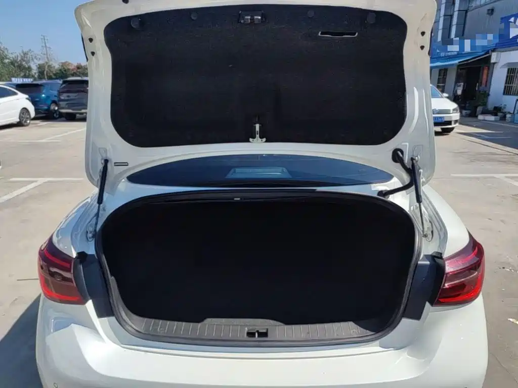 Infiniti Q50L — миниатюра 19