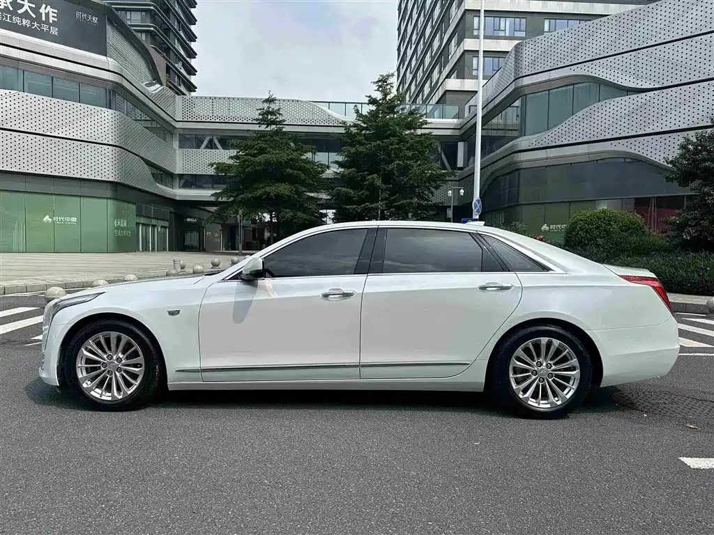 Cadillac CT6 — миниатюра 10