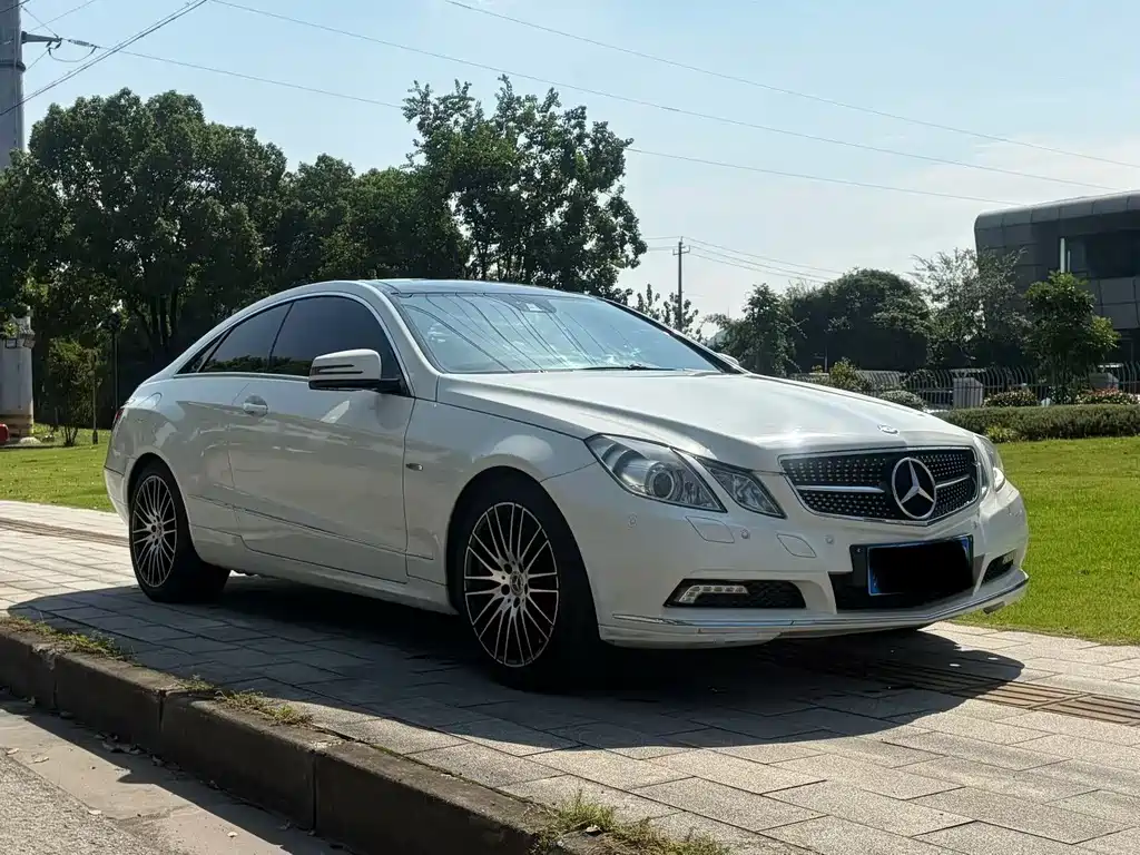 Mercedes-Benz E-Class (Import) — миниатюра 3