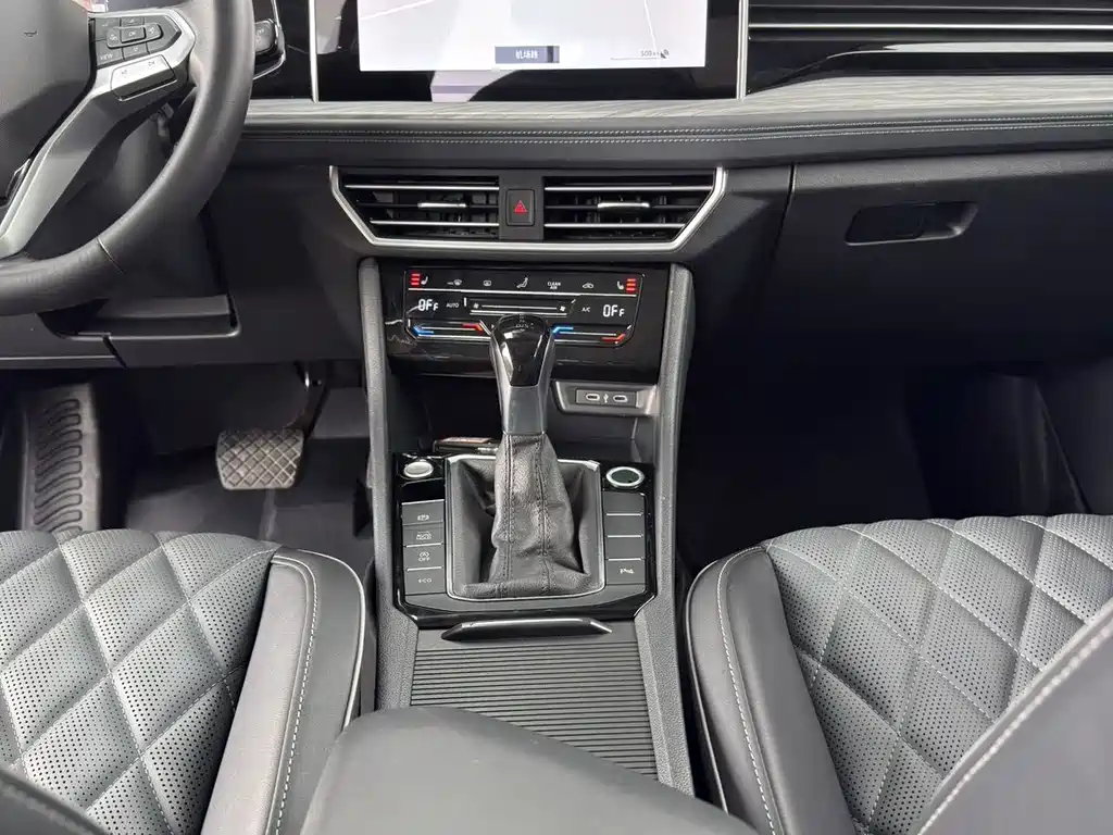 Volkswagen Sagitar — миниатюра 12