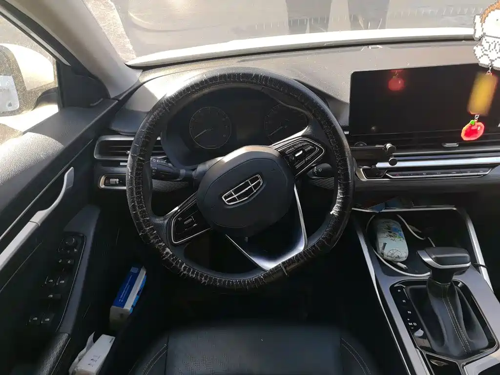 Geely Emgrand — миниатюра 3