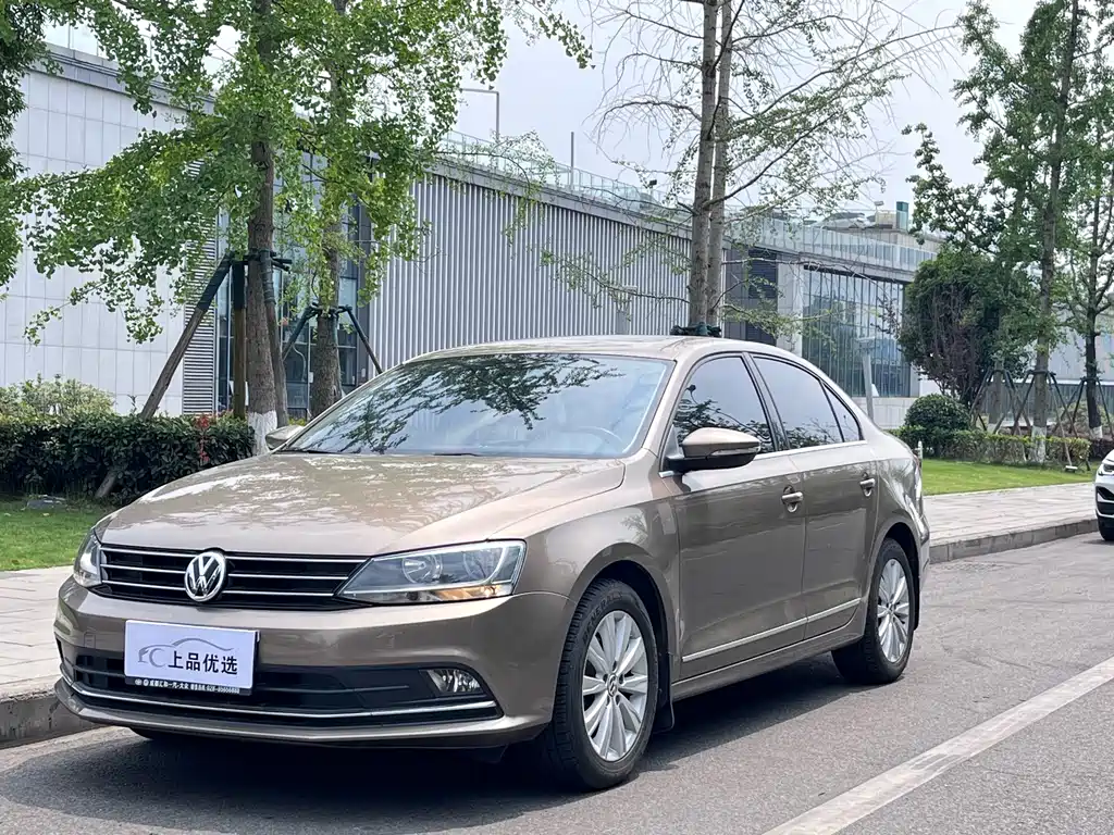 Купить Volkswagen Sagitar