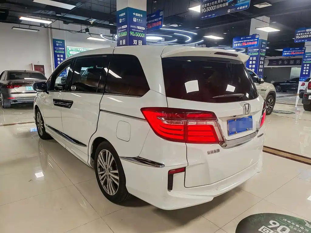 Honda Elysion — миниатюра 4