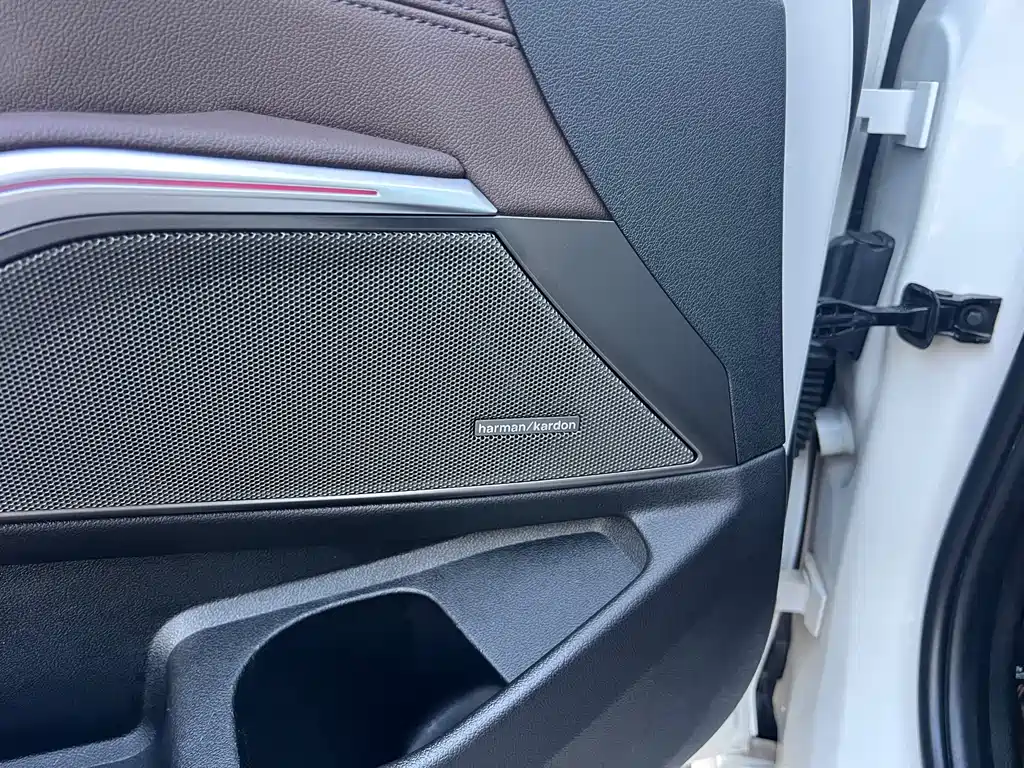 BMW 3 Series — миниатюра 17