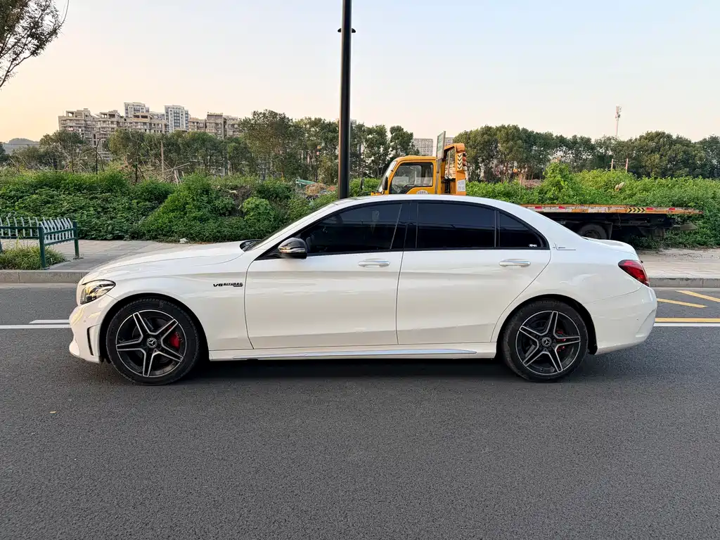 Mercedes-Benz C-Class — миниатюра 3
