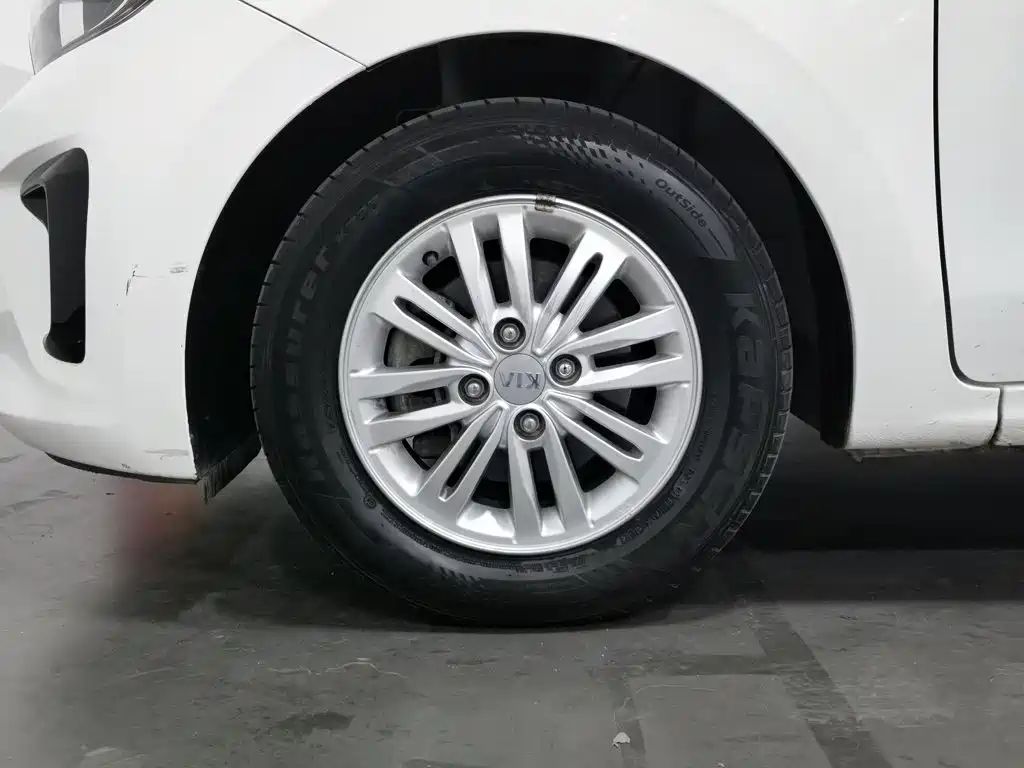 Kia Huanchi — миниатюра 17