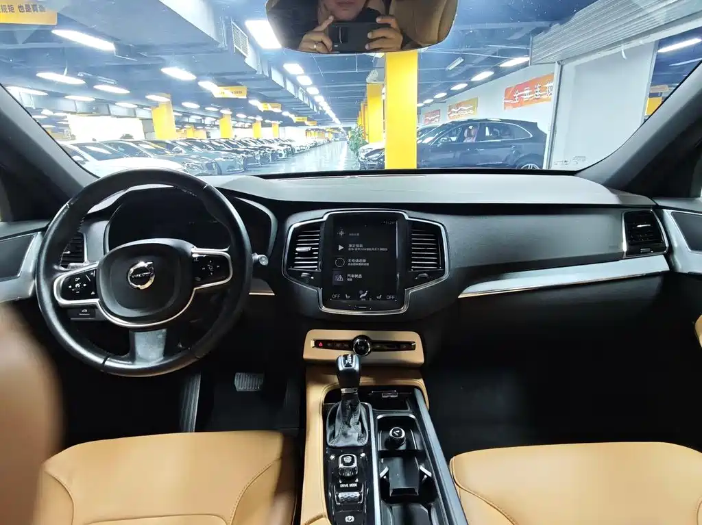 Volvo XC90 — миниатюра 5