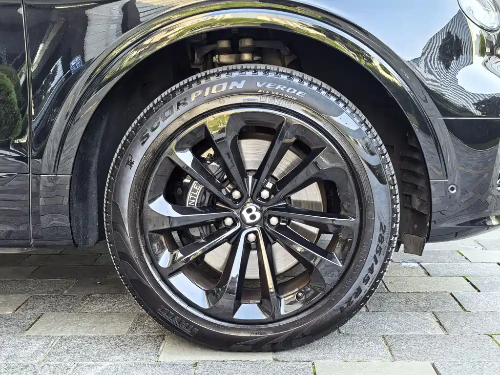 Bentley Bentayga 2021 4.0T V8
