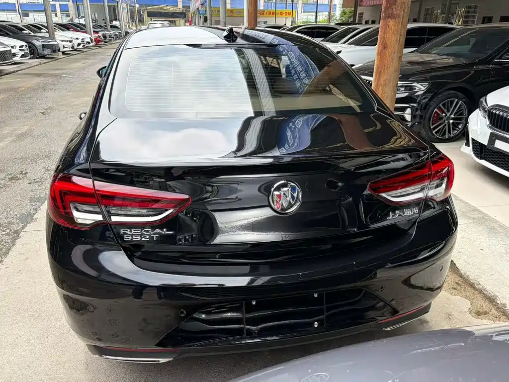 Buick Regal 2021