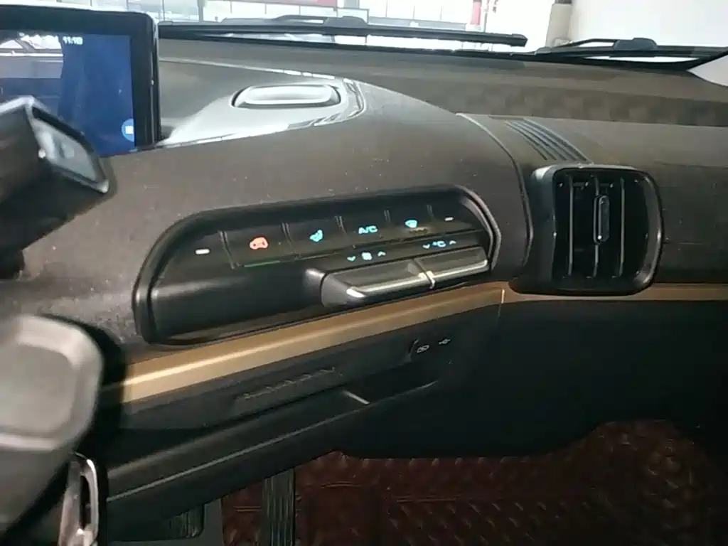 Baojun KiWi EV — миниатюра 13