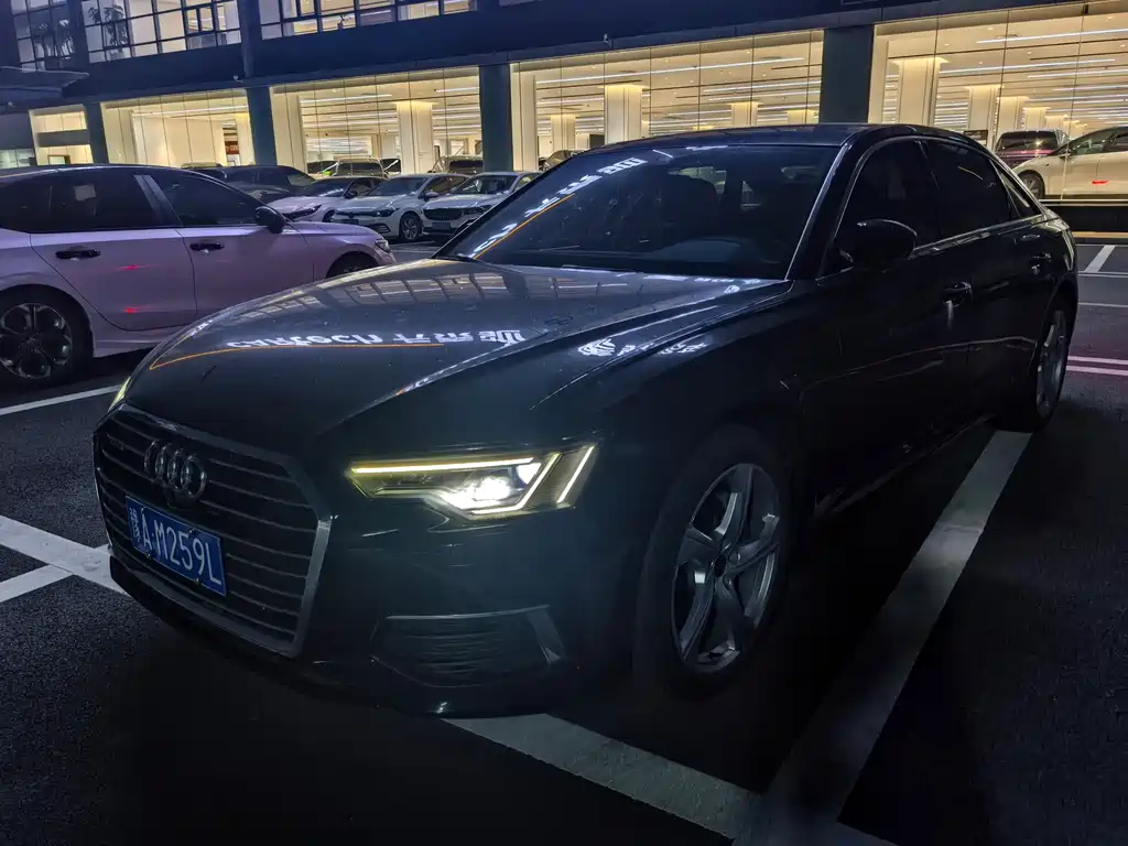 Audi A6L 2022