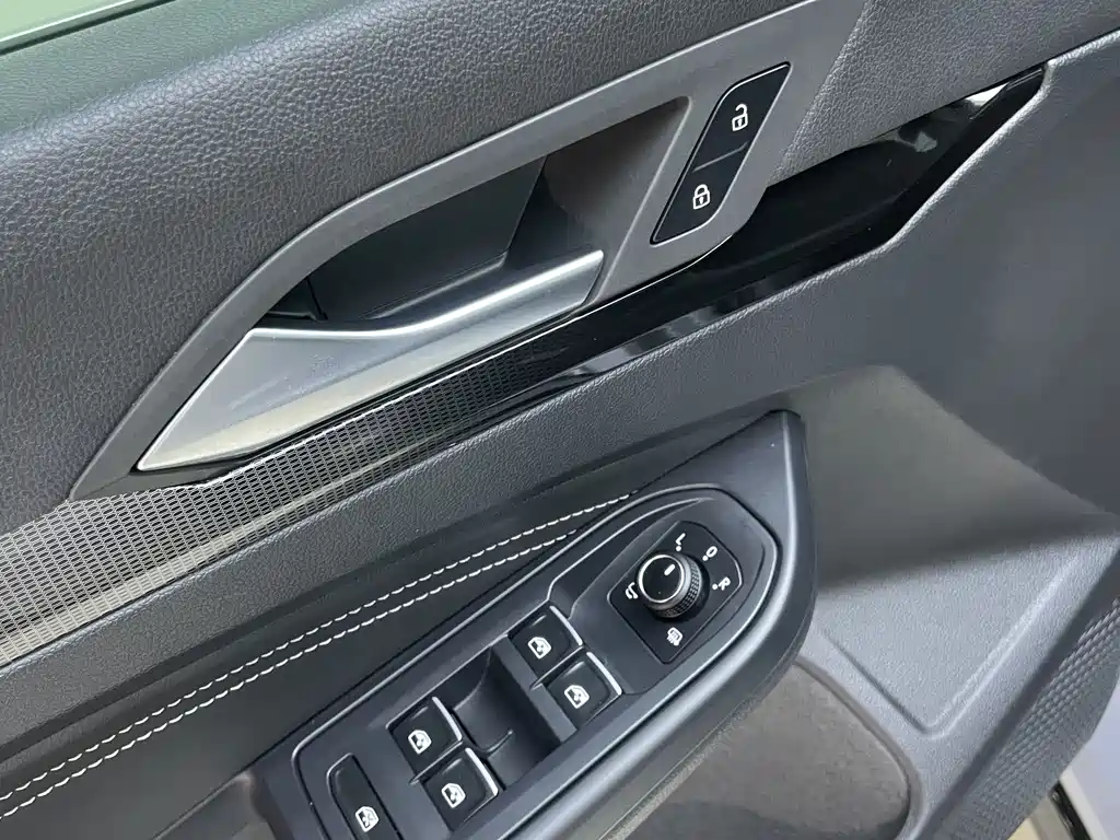 Volkswagen Golf — миниатюра 15
