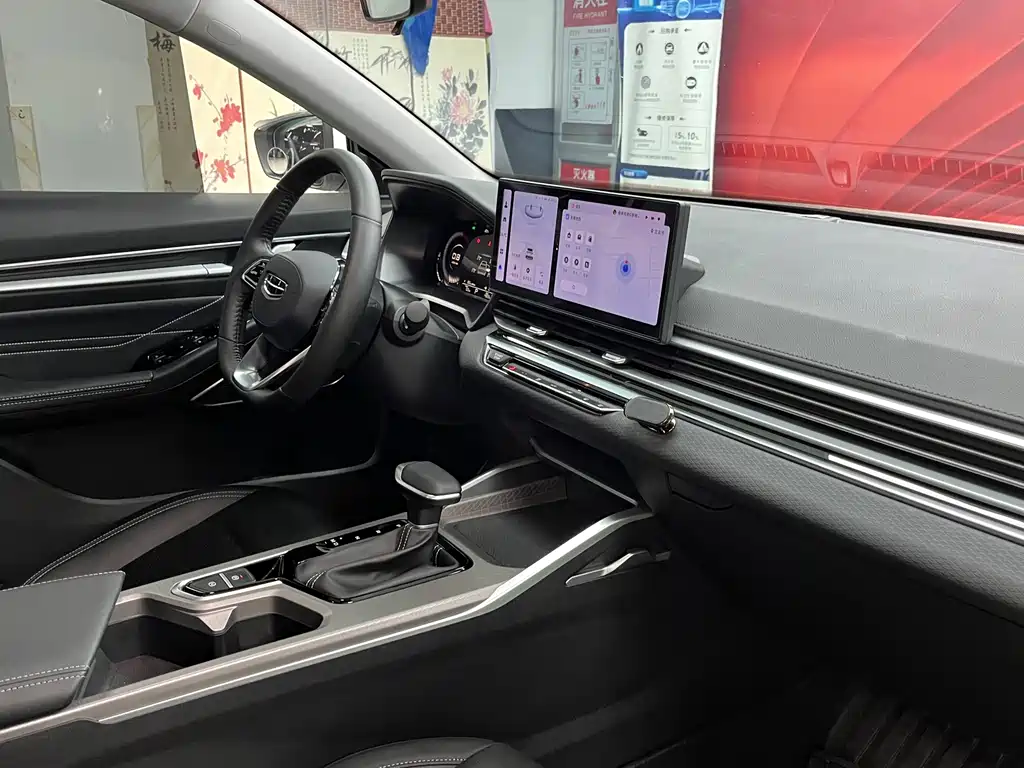 Geely Emgrand — миниатюра 17