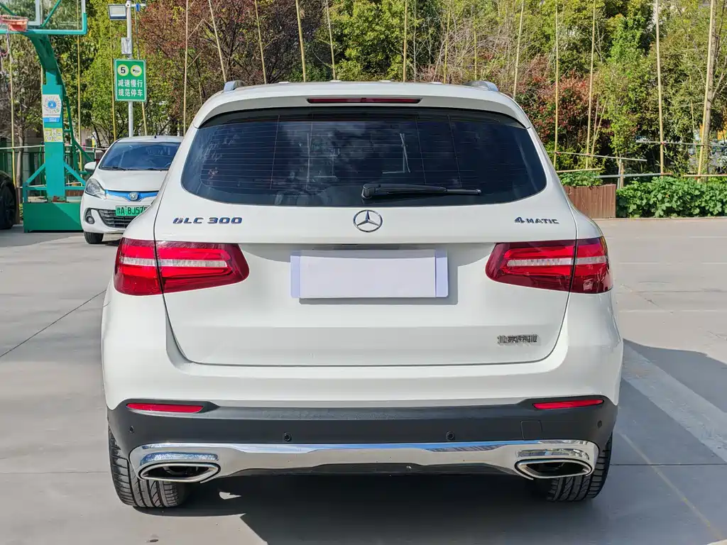 Mercedes-Benz GLC 2016 GLC 300 4MATIC Luxury