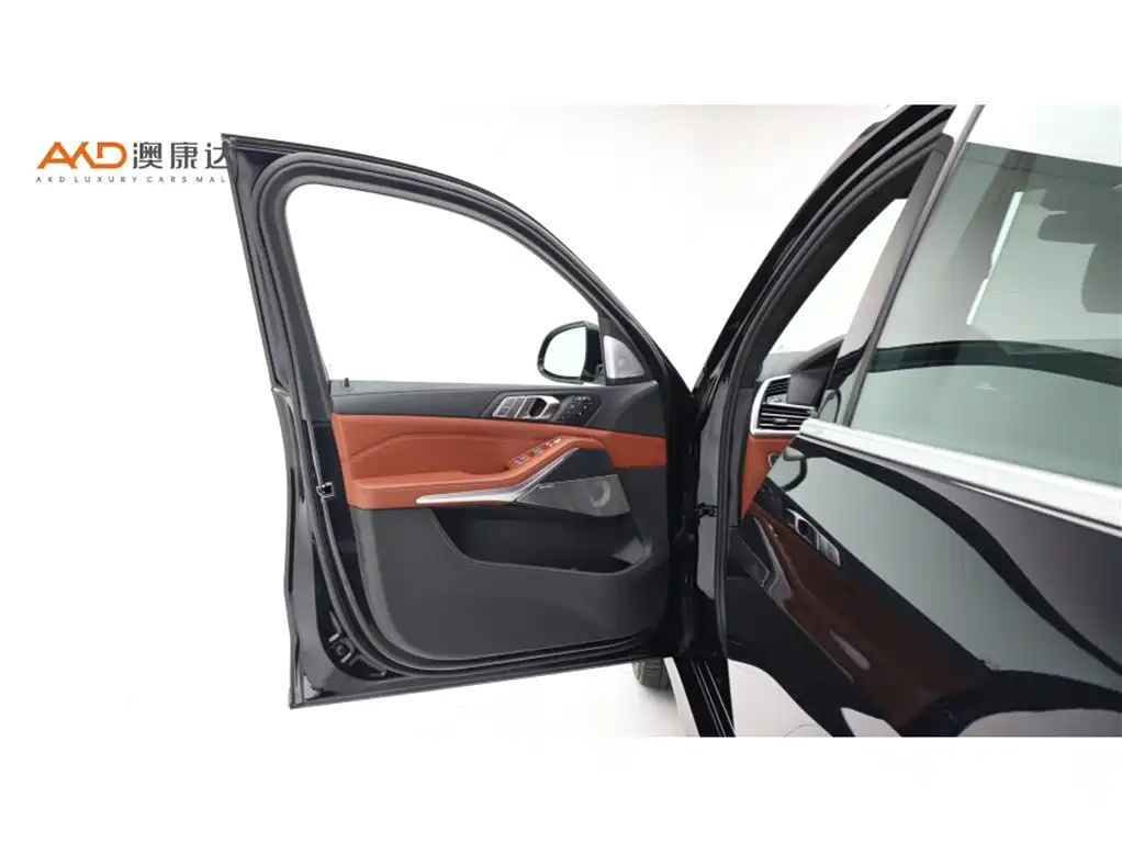 BMW X7 — миниатюра 11