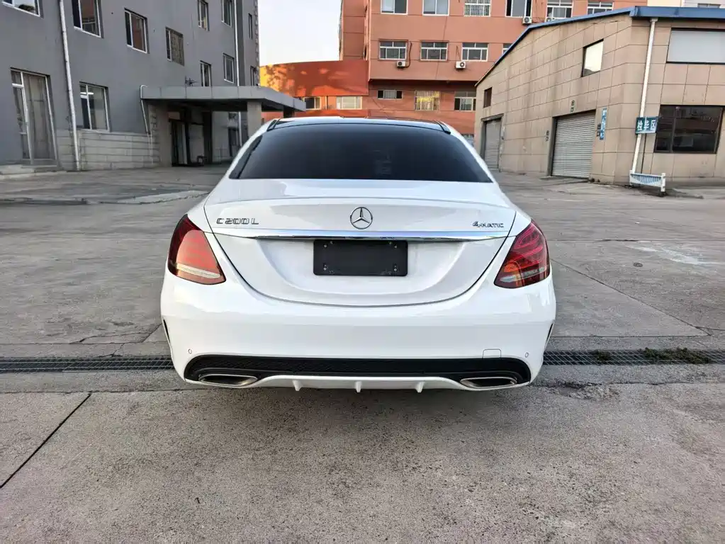 Mercedes-Benz C-Class — миниатюра 2
