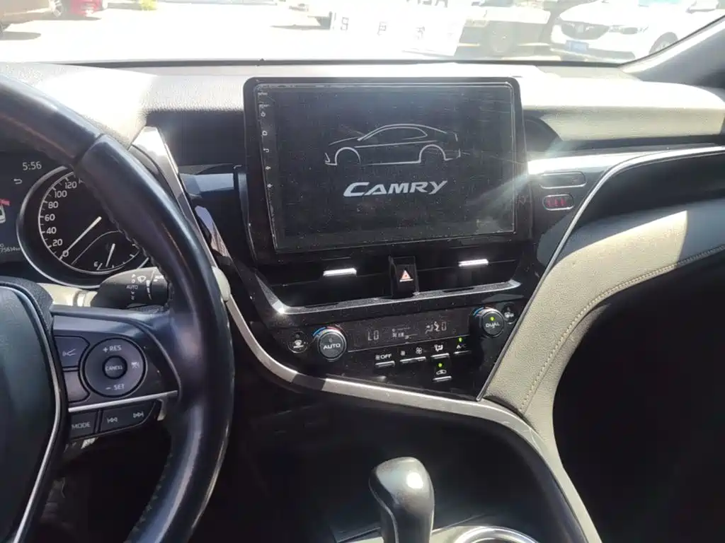 Toyota Camry — миниатюра 13